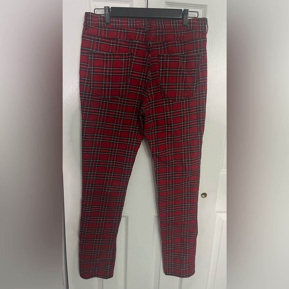 H&M Red Plaid Ankle Pants for men. Size 31 - Picture 2 of 5